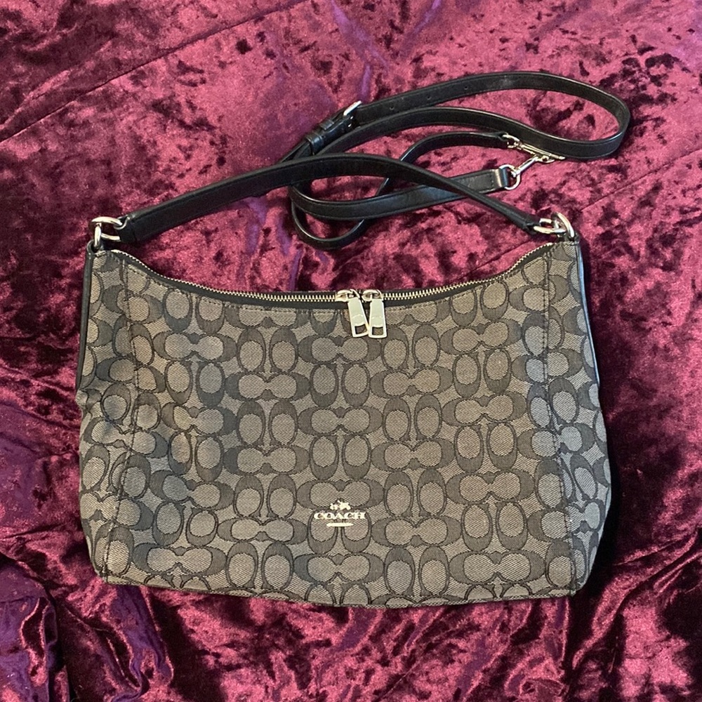 Coach Celeste hobo black/grey signature coach handbag in beautiful condition